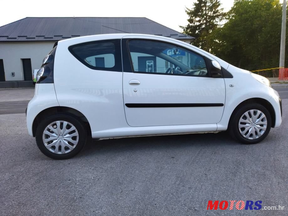 2013' Citroen C1 1,0 photo #5