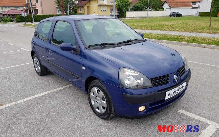 2003' Renault Clio 1,5 Dci photo #4
