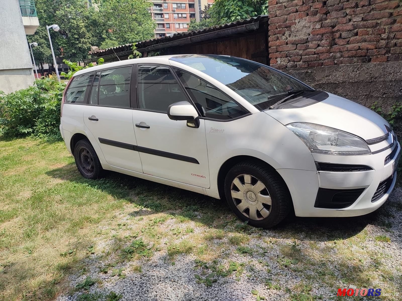 2011' Citroen C4 Grand Picasso photo #1