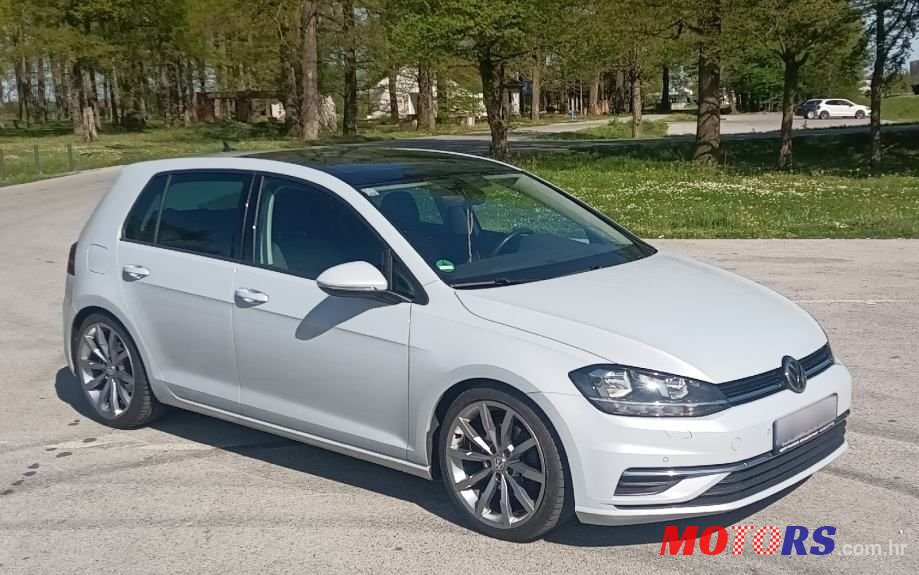 2017' Volkswagen Golf VII 1,6 Tdi Bmt photo #1