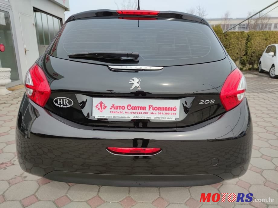 2015' Peugeot 208 photo #6