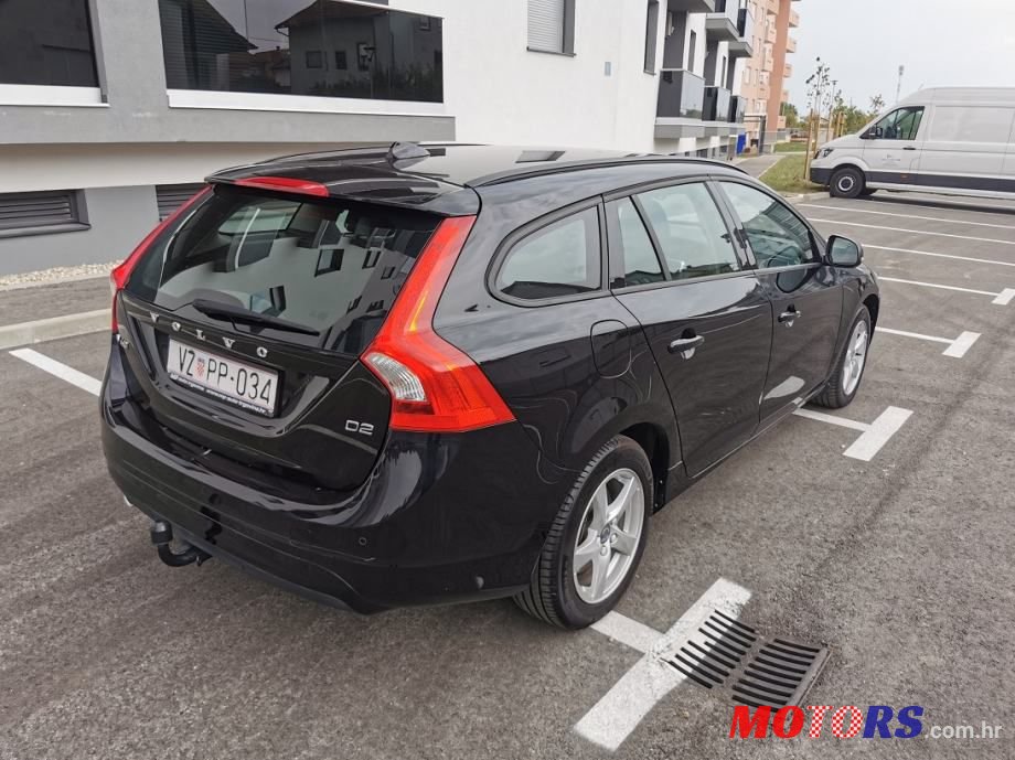 2015' Volvo V60 D2 photo #4
