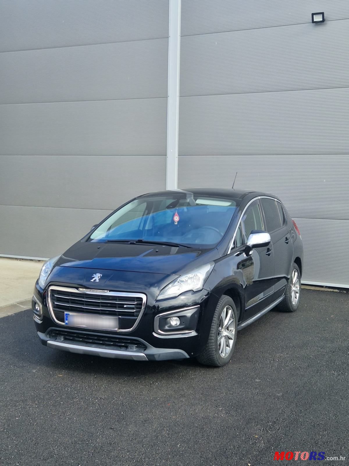 2014' Peugeot 3008 Hybrid4 2,0 Hdi photo #2