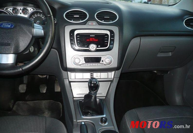 2009' Ford Focus Karavan photo #3