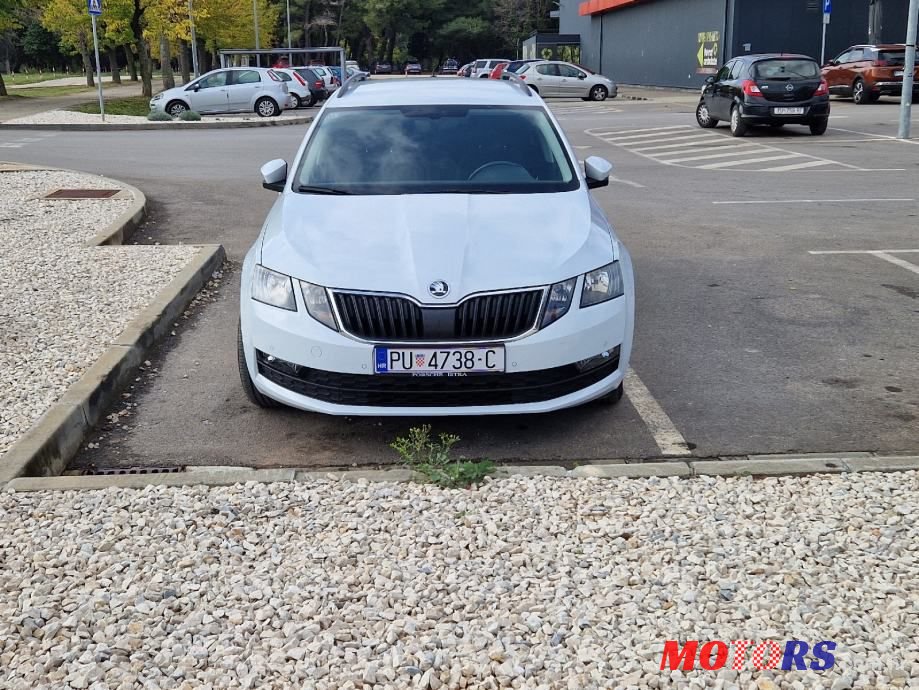 2018' Skoda Octavia Combi photo #3