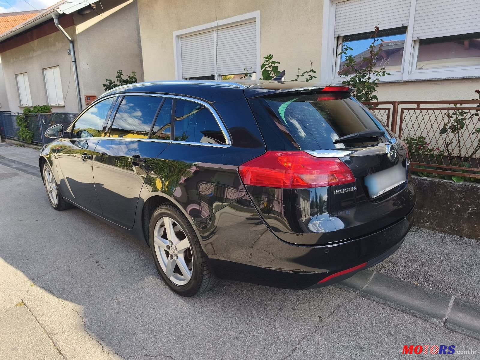 2012' Opel Insignia Karavan photo #1