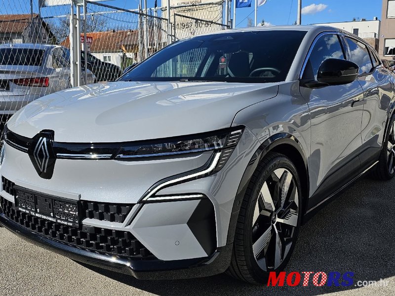 2023' Renault Megane E-Tech photo #1