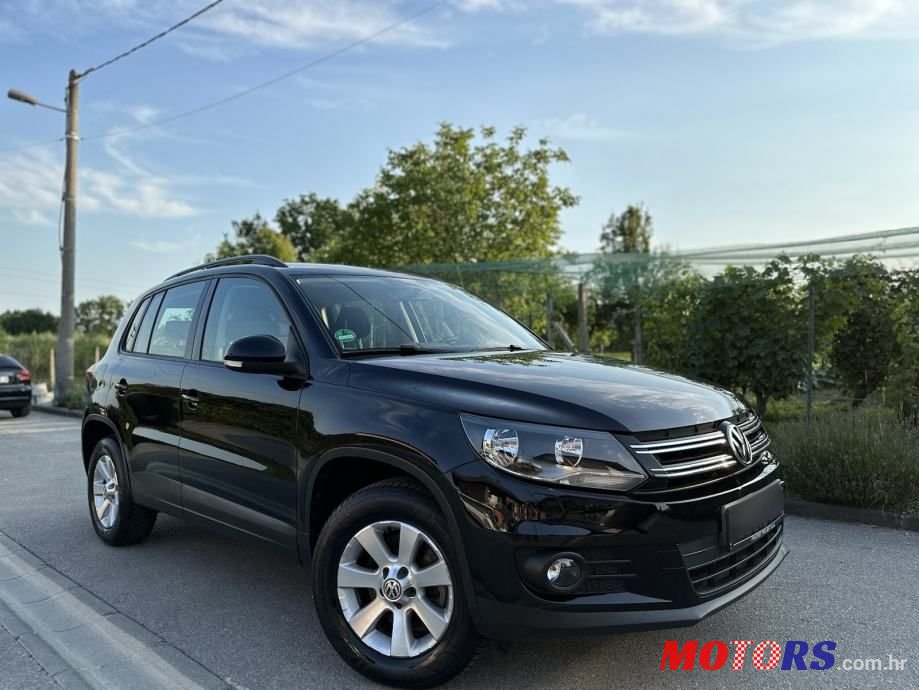 2012' Volkswagen Tiguan 2,0 Tdi Bmt photo #2