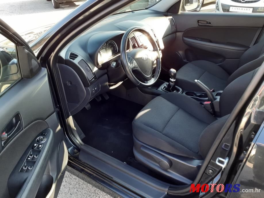 2011' Hyundai i30 1,6 Crdi photo #5
