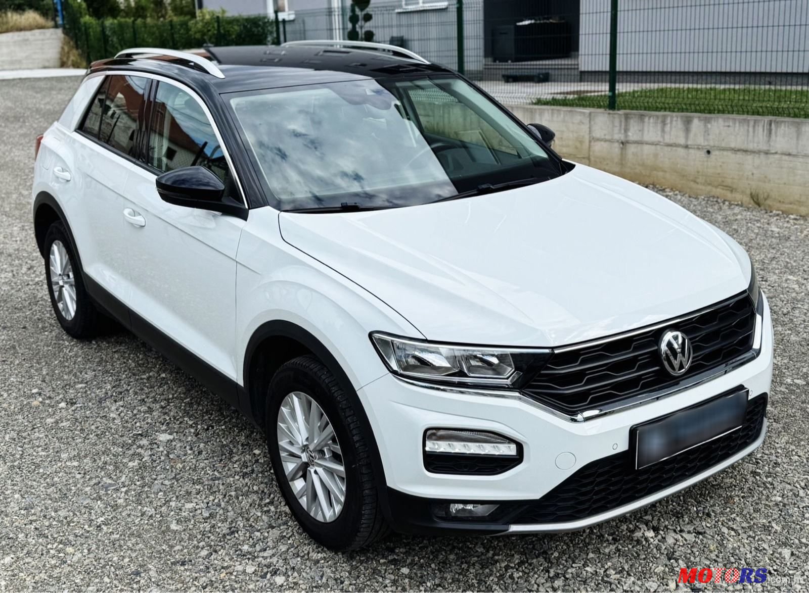 2019' Volkswagen T-Roc 1,6 Tdi photo #3