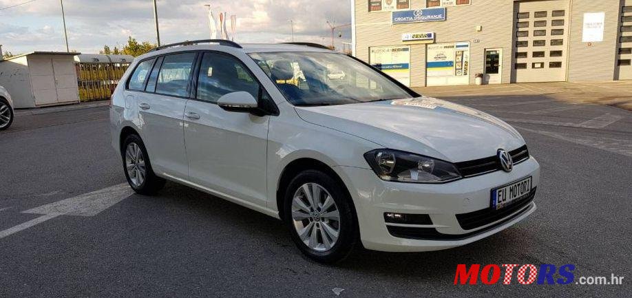 2014' Volkswagen Golf VII Variant photo #3
