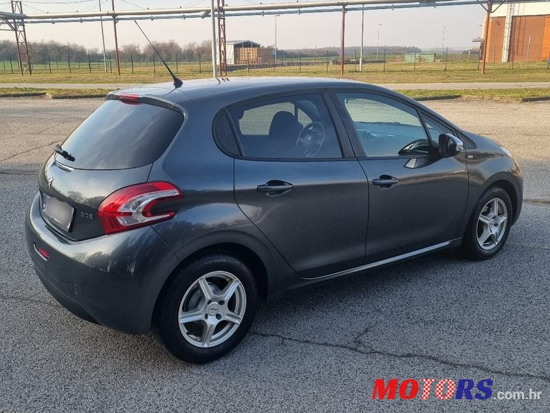 2015' Peugeot 208 1,2 Puretech photo #4