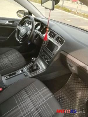 2015' Volkswagen Golf 7 1,6 Tdi photo #1