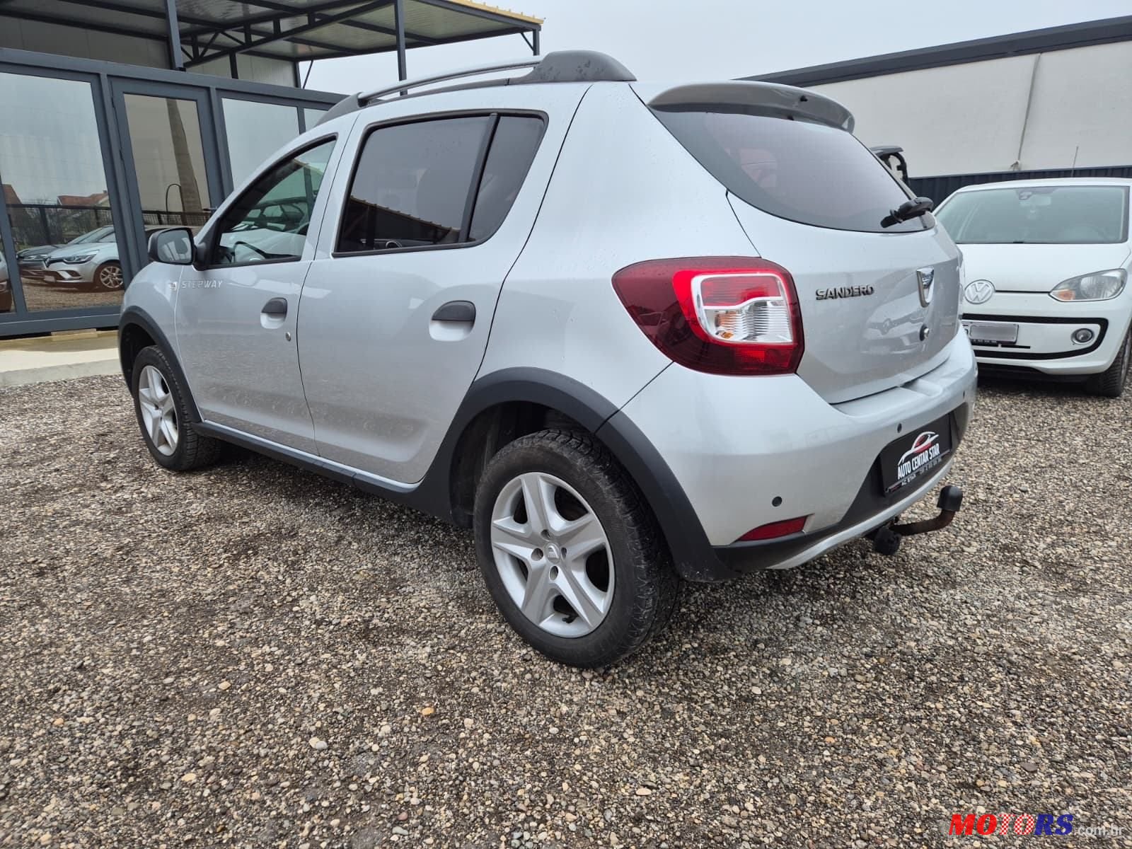 2016' Dacia Sandero photo #5