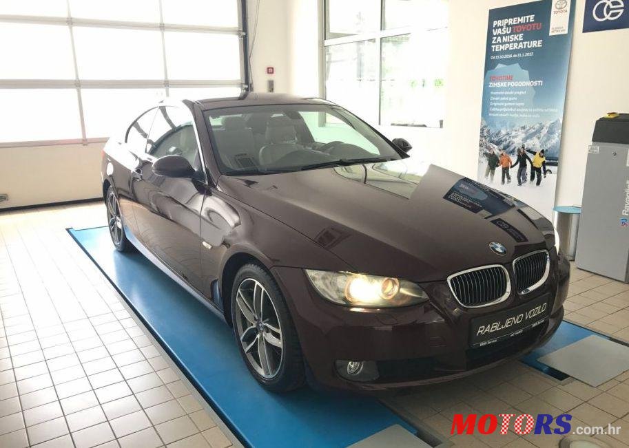 2009' BMW Serija 3 Coupe 330D photo #1