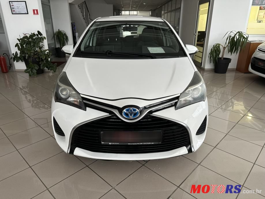 2016' Toyota Yaris Hybrid 1,5 Vvt-I photo #2