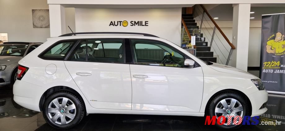2018' Skoda Fabia Combi photo #5