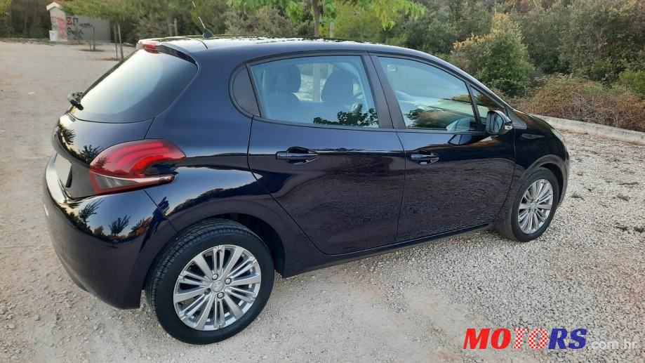 2017' Peugeot 208 photo #3