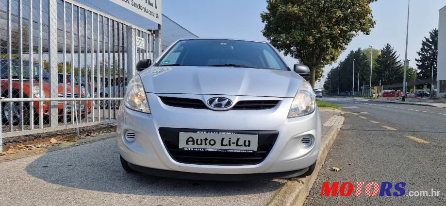 2009' Hyundai i20 1,2 photo #2