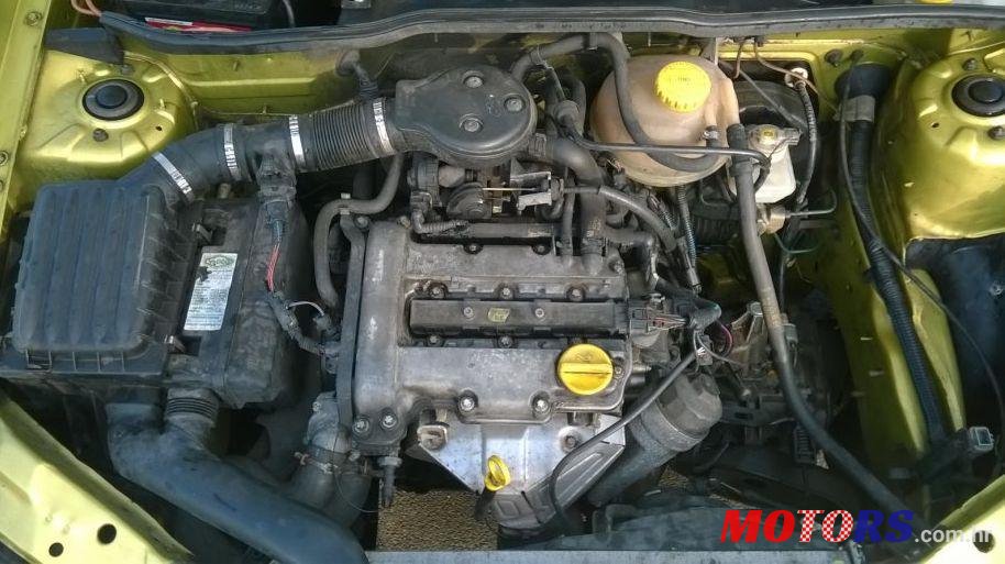 1998' Opel Corsa 1,0 i 12V photo #3