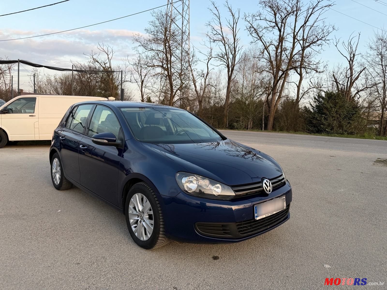 2010' Volkswagen Golf VI 1,6 Tdi photo #2