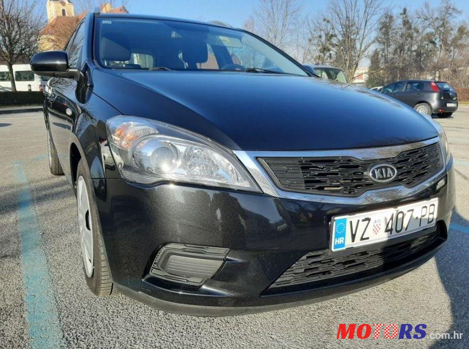 2011' Kia Ceed Sportswagon photo #2