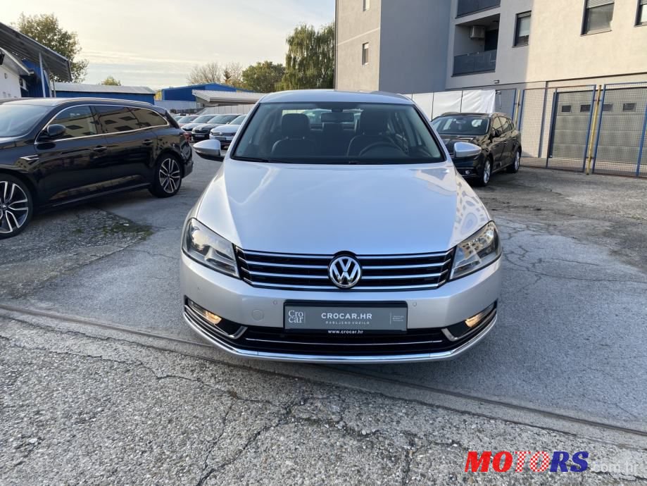 2012' Volkswagen Passat photo #2