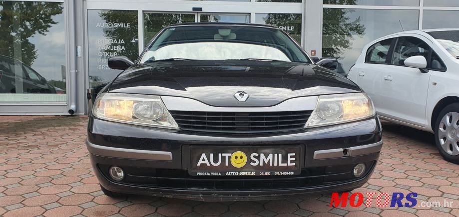 2004' Renault Laguna Grandtour photo #3