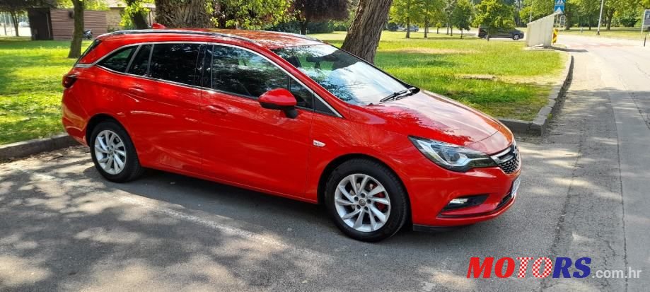 2018' Opel Astra Karavan photo #1