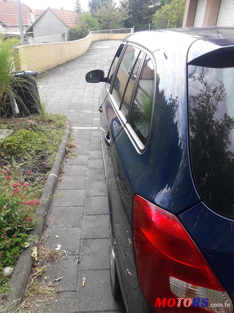 2014' Skoda Fabia photo #2