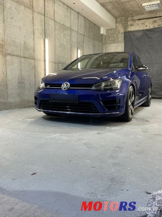 2016' Volkswagen Golf VII Golf R photo #2
