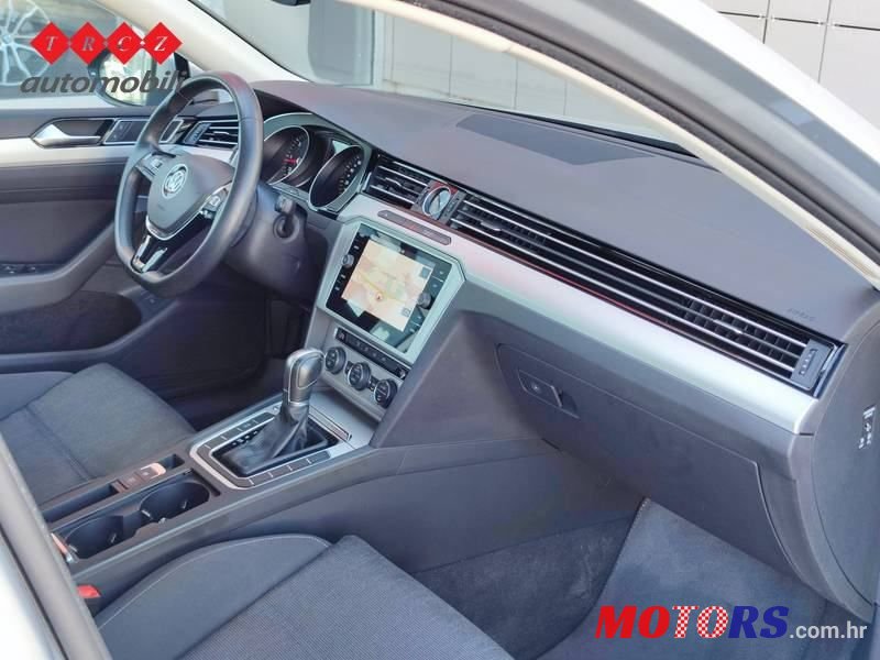 2018' Volkswagen Passat photo #5