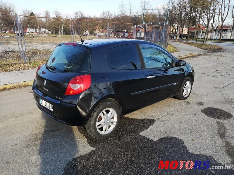 2005' Renault Clio 1,5 Dci photo #2