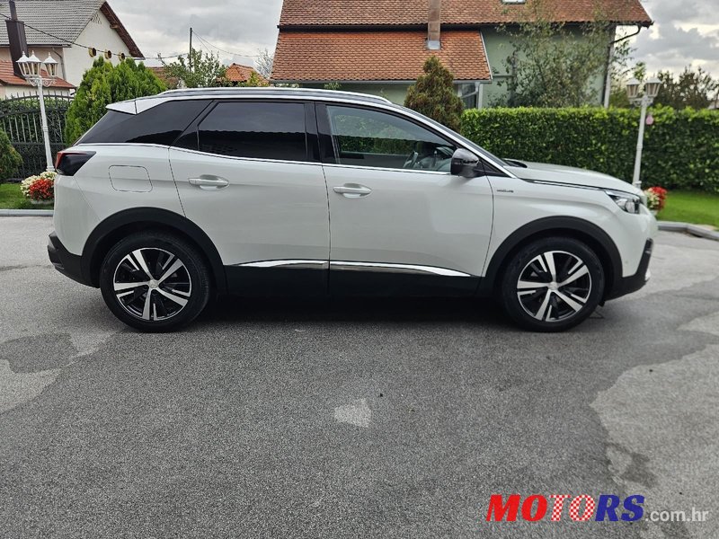 2017' Peugeot 3008 2,0 Bluehdi photo #3