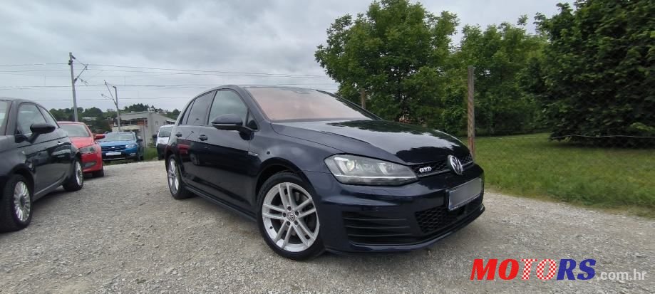 2014' Volkswagen Golf 7 2,0 Tdi Bmt photo #4