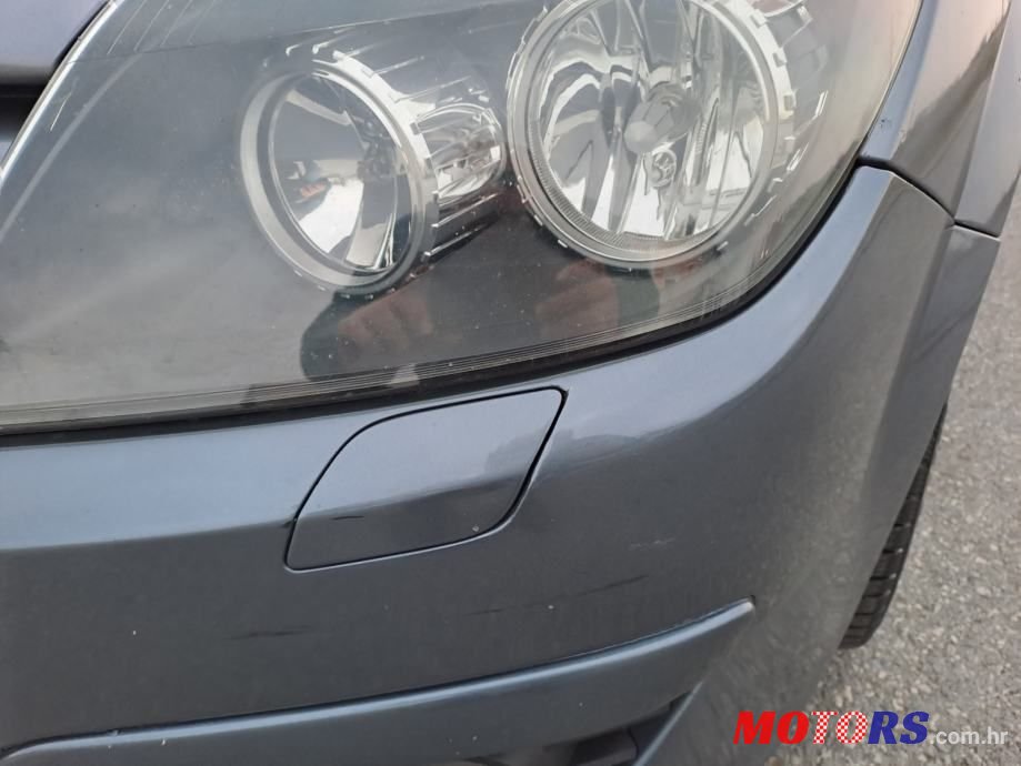 2005' Opel Astra Karavan photo #4