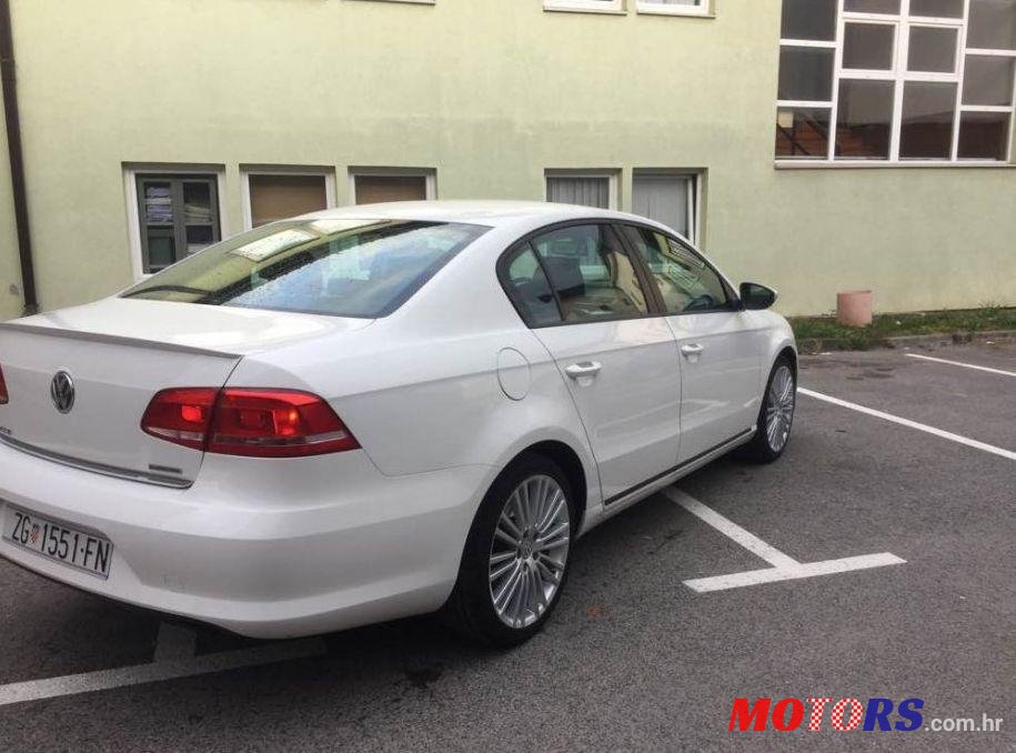 2012' Volkswagen Passat 1,6 Tdi photo #2