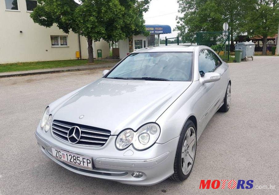 2002' Mercedes-Benz Clk Coupe 320 photo #2