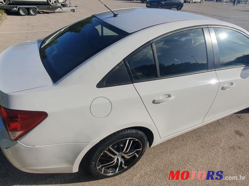 2009' Chevrolet Cruze 1,6 Ls photo #5