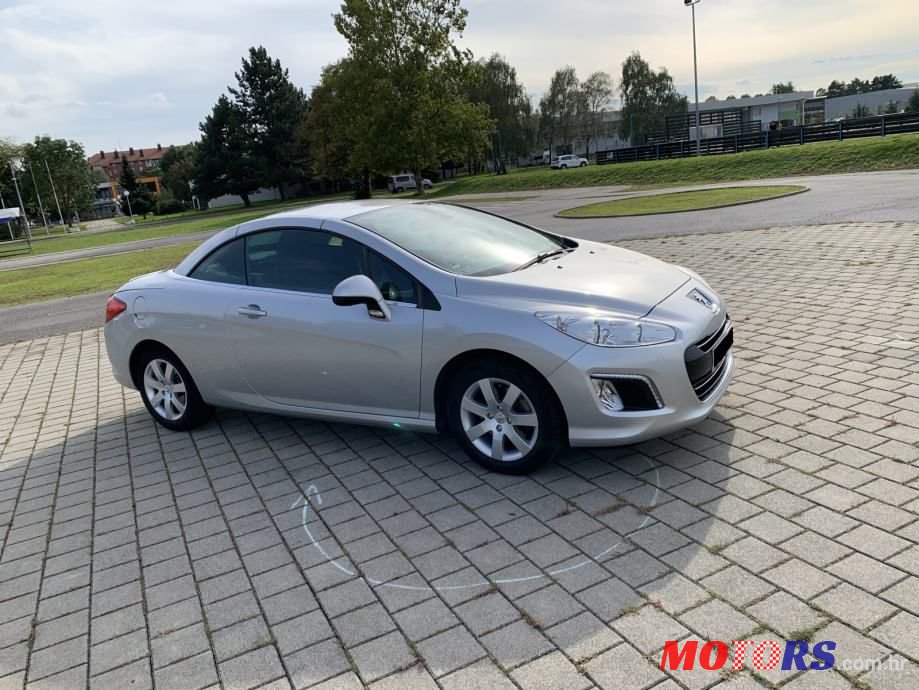 2011' Peugeot 308 photo #2