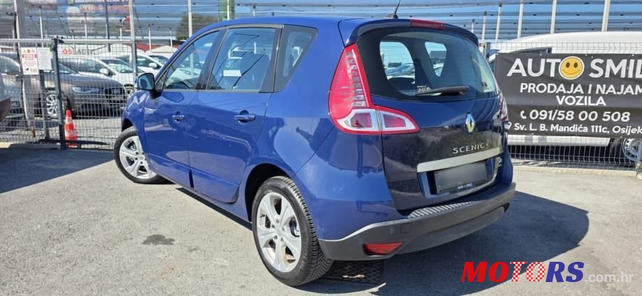 2010' Renault Scenic 1,9 Dci photo #5