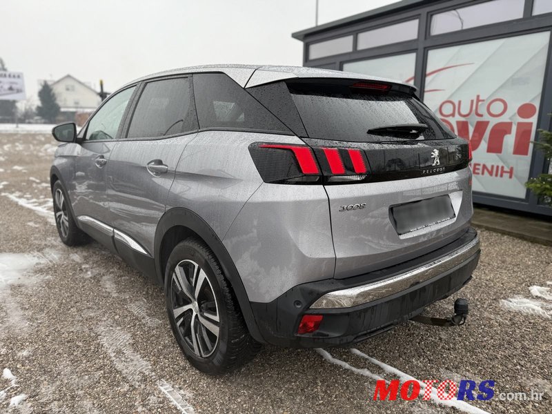 2018' Peugeot 3008 1,5 Bluehdi photo #3