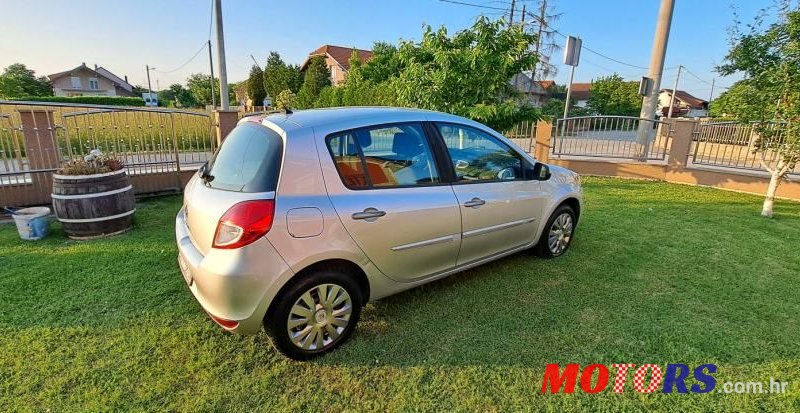 2009' Renault Clio 1,5 Dci photo #5