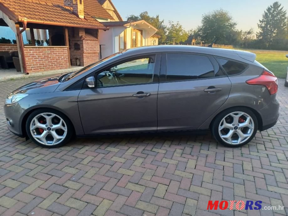 2012' Ford Focus 1,6 photo #2