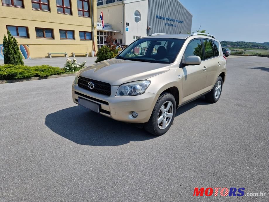 2006' Toyota RAV4 2,2 D-4D photo #1