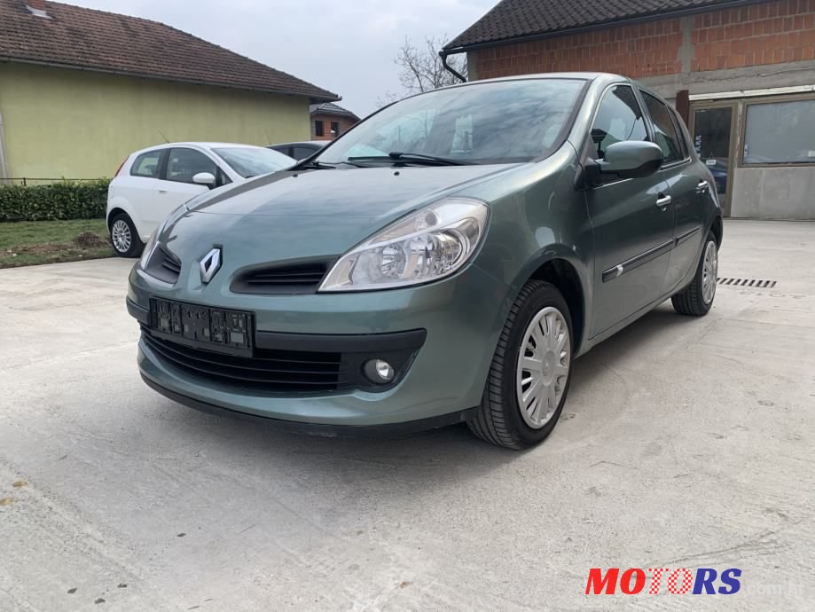 2008' Renault Clio 1,5 Dci photo #1