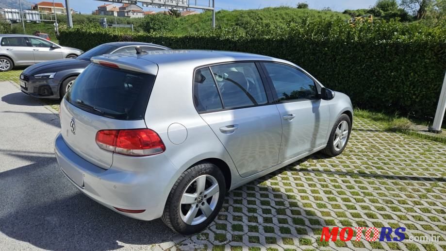 2010' Volkswagen Golf VI 1,6 Tdi photo #5