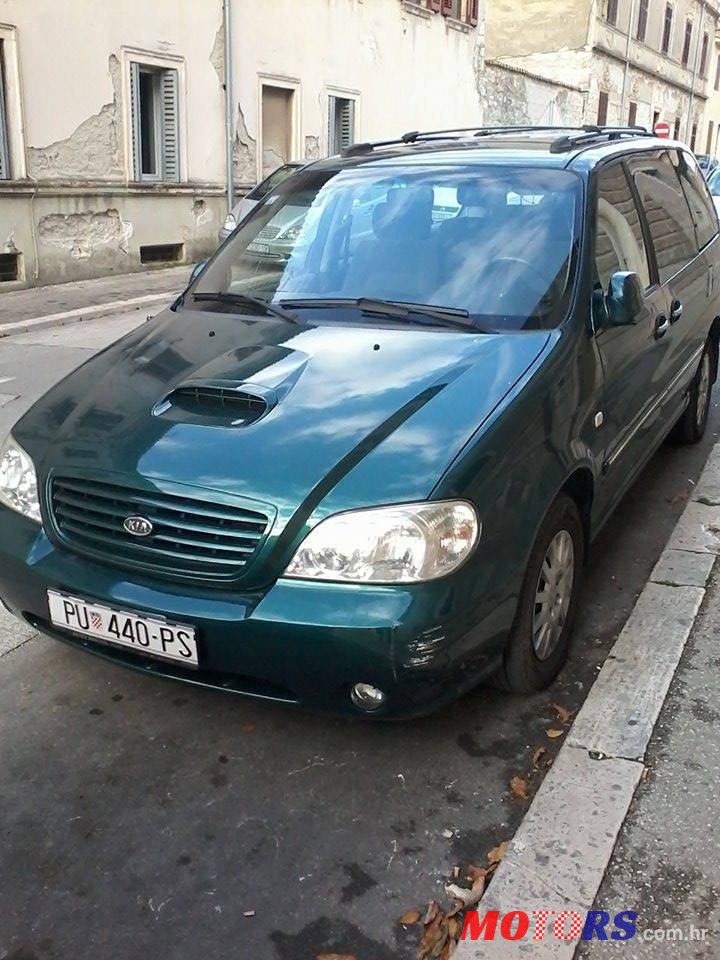 2002' Kia Carnival photo #4