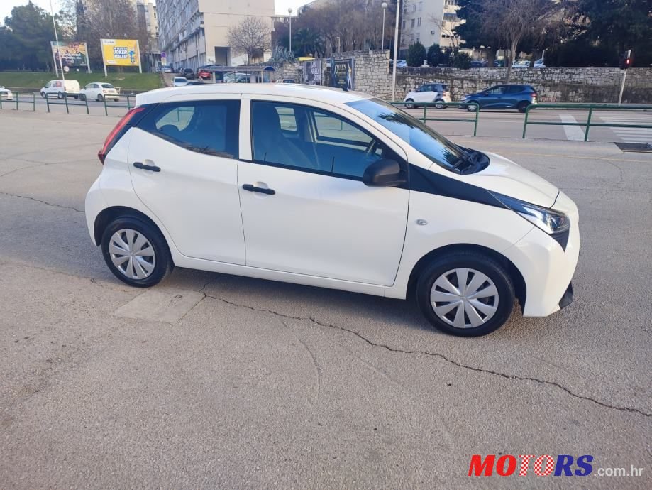 2019' Toyota Aygo 1,0 photo #3