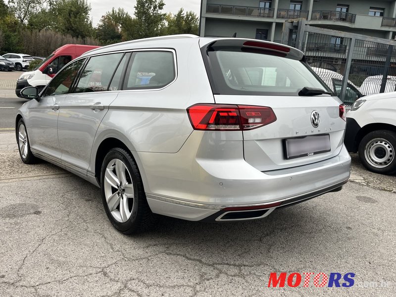 2019' Volkswagen Passat Variant photo #6